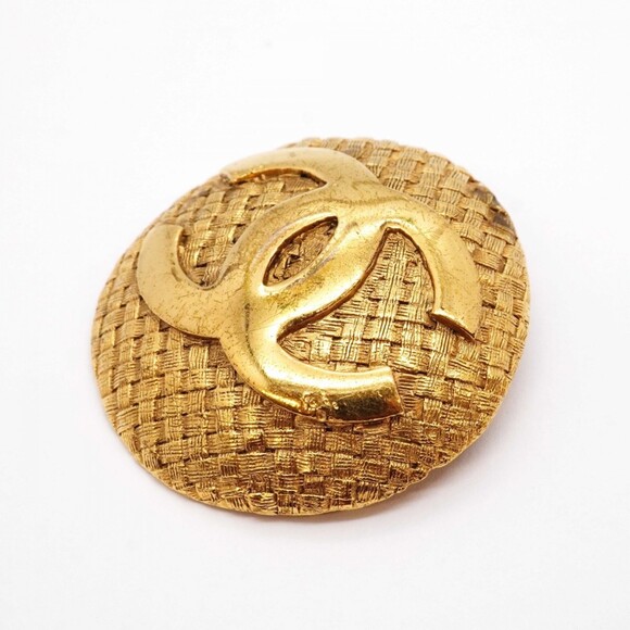CHANEL Gold Logo Brooch - Picture 2 of 11